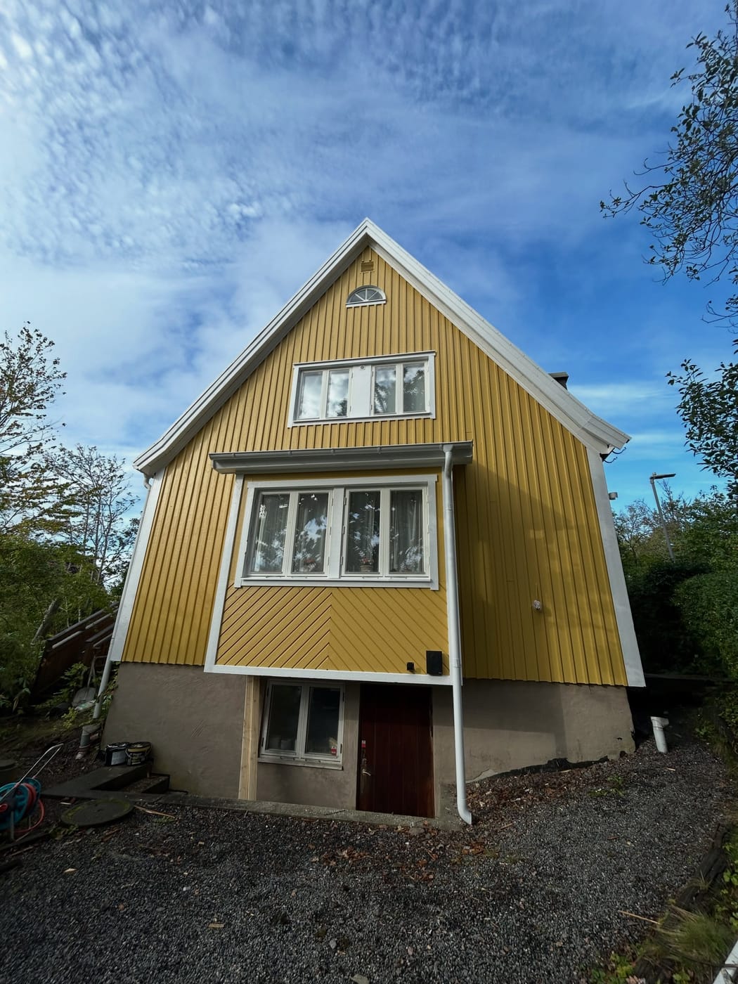 Invändigt och utvändigt måleri — helhetslösning för ditt hem
